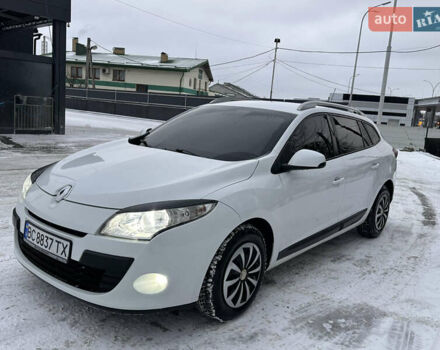 Белый Рено Меган, объемом двигателя 1.5 л и пробегом 280 тыс. км за 6900 $, фото 17 на Automoto.ua