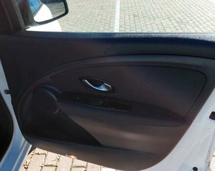 Белый Рено Меган, объемом двигателя 1.6 л и пробегом 234 тыс. км за 6700 $, фото 21 на Automoto.ua