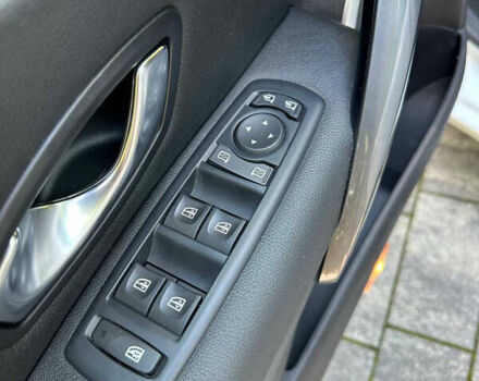 Белый Рено Меган, объемом двигателя 1.5 л и пробегом 230 тыс. км за 8299 $, фото 10 на Automoto.ua