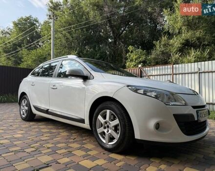 Білий Рено Меган, об'ємом двигуна 1.46 л та пробігом 156 тис. км за 7500 $, фото 3 на Automoto.ua