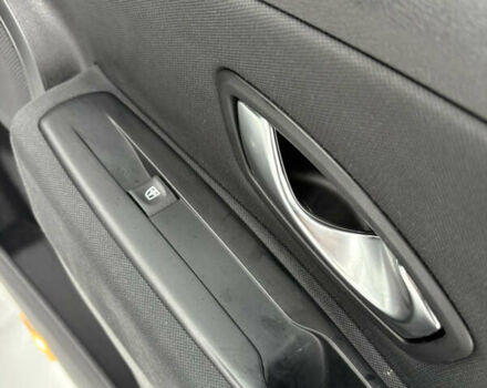 Белый Рено Меган, объемом двигателя 1.6 л и пробегом 250 тыс. км за 7100 $, фото 45 на Automoto.ua