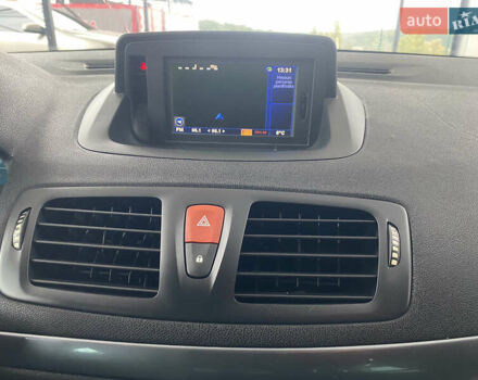 Белый Рено Меган, объемом двигателя 1.5 л и пробегом 150 тыс. км за 8500 $, фото 33 на Automoto.ua