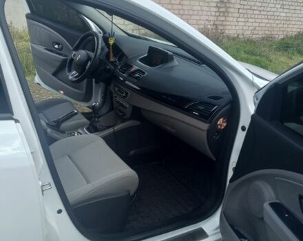 Белый Рено Меган, объемом двигателя 1.5 л и пробегом 210 тыс. км за 7700 $, фото 7 на Automoto.ua