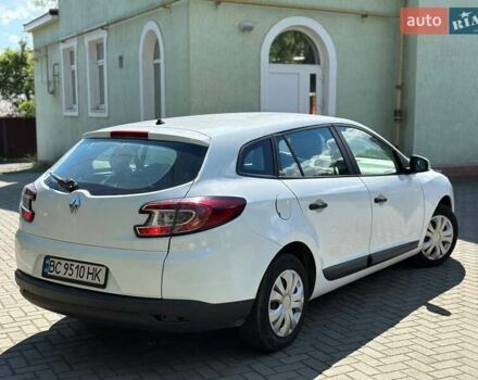 Белый Рено Меган, объемом двигателя 1.46 л и пробегом 274 тыс. км за 5700 $, фото 2 на Automoto.ua