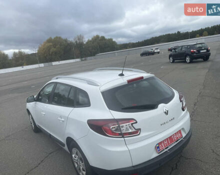 Белый Рено Меган, объемом двигателя 1.5 л и пробегом 173 тыс. км за 8400 $, фото 3 на Automoto.ua