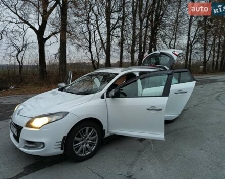 Білий Рено Меган, об'ємом двигуна 1.46 л та пробігом 307 тис. км за 8400 $, фото 1 на Automoto.ua