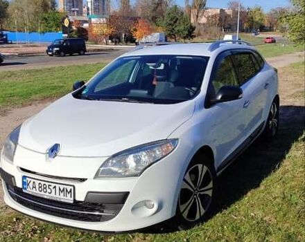 Рено Меган 2011 в Киеве на Automoto.ua Белый Рено Меган, объемом двигателя 1.87 л и пробегом 244 тыс. км за 6300 $, фото 6 на Automoto.ua