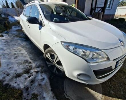 Белый Рено Меган, объемом двигателя 1.4 л и пробегом 202 тыс. км за 7500 $, фото 1 на Automoto.ua