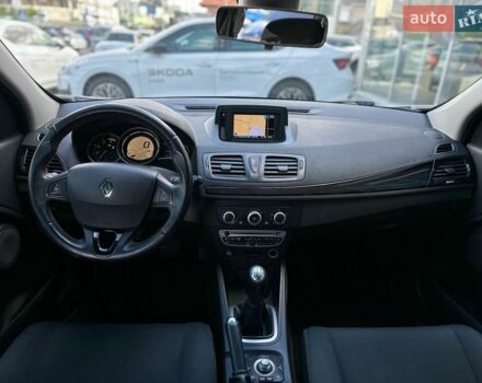 Білий Рено Меган, об'ємом двигуна 1.46 л та пробігом 255 тис. км за 7000 $, фото 14 на Automoto.ua
