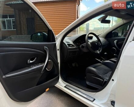 Білий Рено Меган, об'ємом двигуна 1.5 л та пробігом 340 тис. км за 5500 $, фото 11 на Automoto.ua