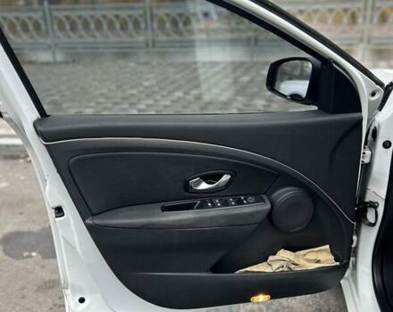 Белый Рено Меган, объемом двигателя 1.46 л и пробегом 255 тыс. км за 7500 $, фото 38 на Automoto.ua