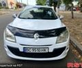 Белый Рено Меган, объемом двигателя 1.5 л и пробегом 180 тыс. км за 5700 $, фото 1 на Automoto.ua