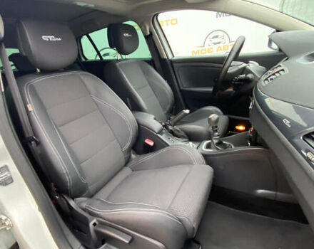 Белый Рено Меган, объемом двигателя 1.9 л и пробегом 237 тыс. км за 7500 $, фото 13 на Automoto.ua