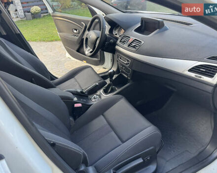 Белый Рено Меган, объемом двигателя 1.6 л и пробегом 238 тыс. км за 6450 $, фото 18 на Automoto.ua