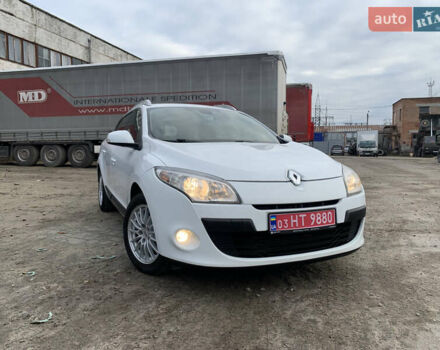 Белый Рено Меган, объемом двигателя 1.5 л и пробегом 221 тыс. км за 7200 $, фото 1 на Automoto.ua