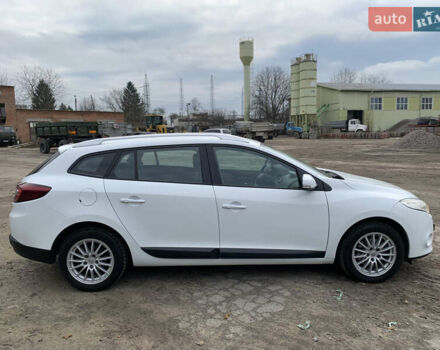 Белый Рено Меган, объемом двигателя 1.5 л и пробегом 221 тыс. км за 7200 $, фото 11 на Automoto.ua