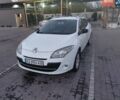 Белый Рено Меган, объемом двигателя 1.5 л и пробегом 350 тыс. км за 7100 $, фото 4 на Automoto.ua