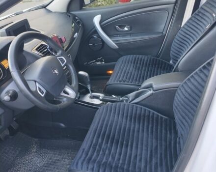 Білий Рено Меган, об'ємом двигуна 1.5 л та пробігом 360 тис. км за 6799 $, фото 8 на Automoto.ua