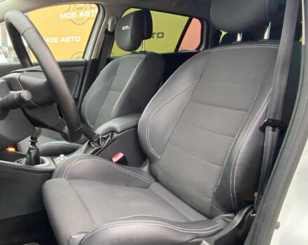 Белый Рено Меган, объемом двигателя 1.9 л и пробегом 237 тыс. км за 7800 $, фото 13 на Automoto.ua