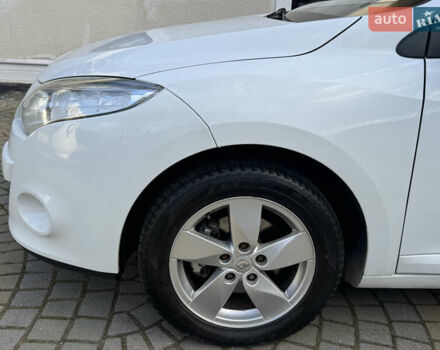 Белый Рено Меган, объемом двигателя 1.6 л и пробегом 238 тыс. км за 6450 $, фото 33 на Automoto.ua