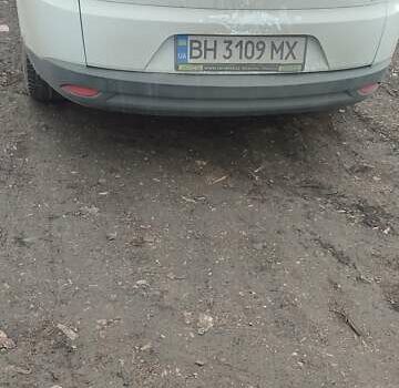 Белый Рено Меган, объемом двигателя 1.5 л и пробегом 210 тыс. км за 7200 $, фото 6 на Automoto.ua