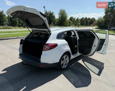 Белый Рено Меган, объемом двигателя 1.5 л и пробегом 225 тыс. км за 7699 $, фото 62 на Automoto.ua