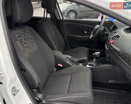 Білий Рено Меган, об'ємом двигуна 1.46 л та пробігом 265 тис. км за 6990 $, фото 59 на Automoto.ua