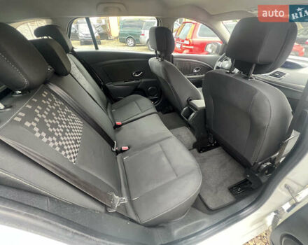 Белый Рено Меган, объемом двигателя 1.46 л и пробегом 255 тыс. км за 6500 $, фото 27 на Automoto.ua