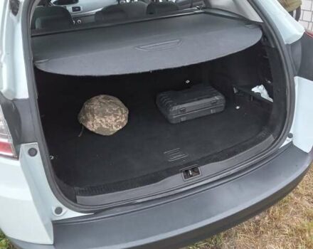 Белый Рено Меган, объемом двигателя 1.5 л и пробегом 200 тыс. км за 7600 $, фото 26 на Automoto.ua