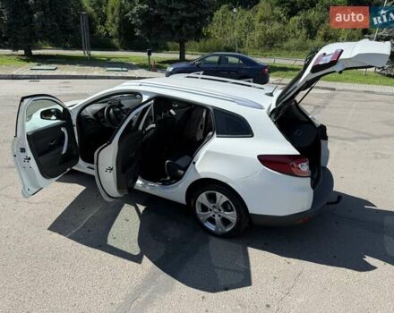 Белый Рено Меган, объемом двигателя 1.5 л и пробегом 225 тыс. км за 7699 $, фото 70 на Automoto.ua
