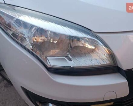 Белый Рено Меган, объемом двигателя 1.5 л и пробегом 265 тыс. км за 6900 $, фото 26 на Automoto.ua