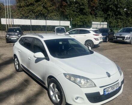 Белый Рено Меган, объемом двигателя 1.5 л и пробегом 240 тыс. км за 8000 $, фото 1 на Automoto.ua