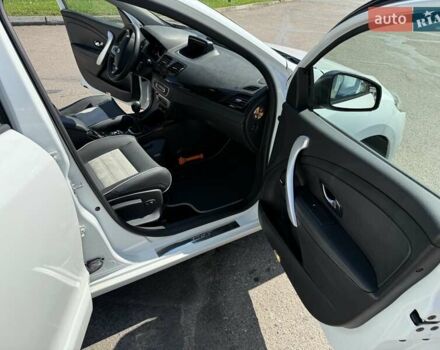 Белый Рено Меган, объемом двигателя 1.5 л и пробегом 225 тыс. км за 7699 $, фото 86 на Automoto.ua