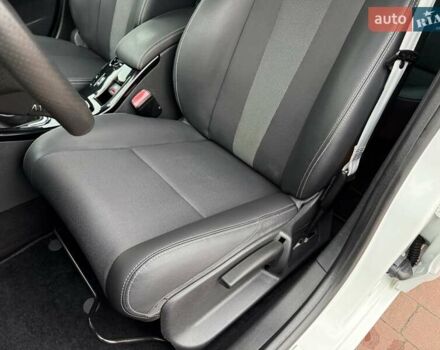 Білий Рено Меган, об'ємом двигуна 1.5 л та пробігом 228 тис. км за 8999 $, фото 95 на Automoto.ua