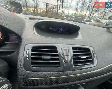 Белый Рено Меган, объемом двигателя 1.46 л и пробегом 255 тыс. км за 6500 $, фото 22 на Automoto.ua