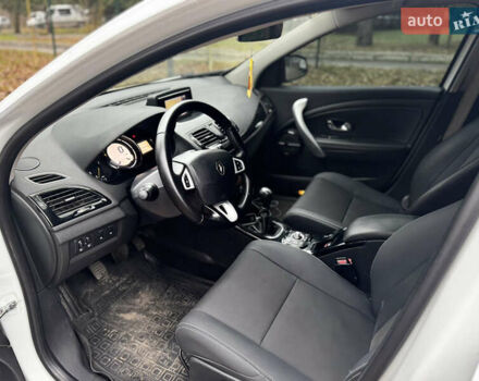 Білий Рено Меган, об'ємом двигуна 1.5 л та пробігом 260 тис. км за 8000 $, фото 16 на Automoto.ua