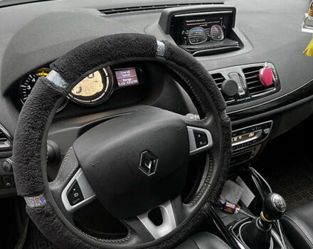 Белый Рено Меган, объемом двигателя 1.6 л и пробегом 237 тыс. км за 7800 $, фото 5 на Automoto.ua