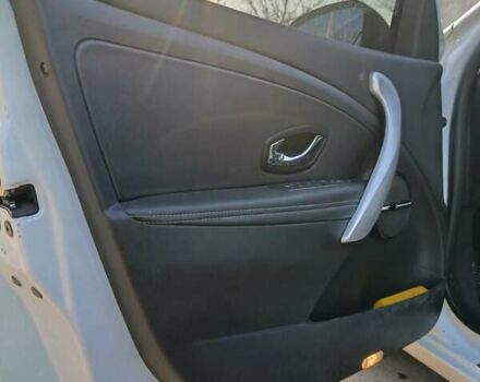 Белый Рено Меган, объемом двигателя 1.5 л и пробегом 217 тыс. км за 7000 $, фото 13 на Automoto.ua