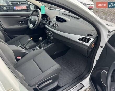 Белый Рено Меган, объемом двигателя 1.5 л и пробегом 190 тыс. км за 8900 $, фото 20 на Automoto.ua