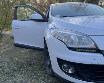 Білий Рено Меган, об'ємом двигуна 1.46 л та пробігом 297 тис. км за 7200 $, фото 36 на Automoto.ua