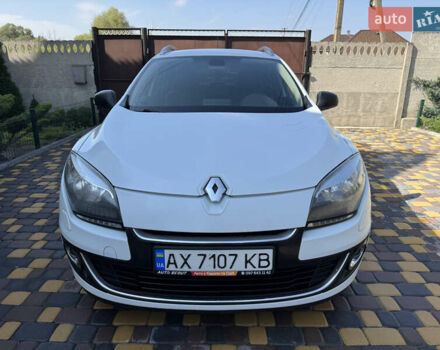 Белый Рено Меган, объемом двигателя 1.6 л и пробегом 208 тыс. км за 8800 $, фото 12 на Automoto.ua