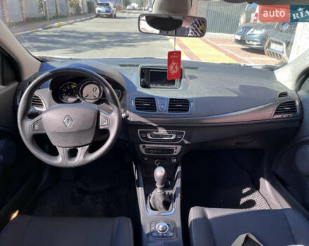 Білий Рено Меган, об'ємом двигуна 1.46 л та пробігом 303 тис. км за 6200 $, фото 11 на Automoto.ua