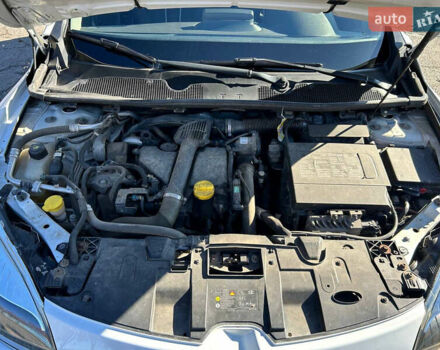 Белый Рено Меган, объемом двигателя 1.5 л и пробегом 277 тыс. км за 7700 $, фото 19 на Automoto.ua