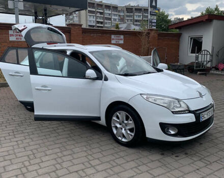 Білий Рено Меган, об'ємом двигуна 1.5 л та пробігом 264 тис. км за 7650 $, фото 1 на Automoto.ua