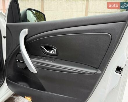 Білий Рено Меган, об'ємом двигуна 1.5 л та пробігом 228 тис. км за 8999 $, фото 123 на Automoto.ua