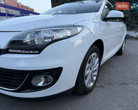 Белый Рено Меган, объемом двигателя 1.6 л и пробегом 180 тыс. км за 8700 $, фото 16 на Automoto.ua
