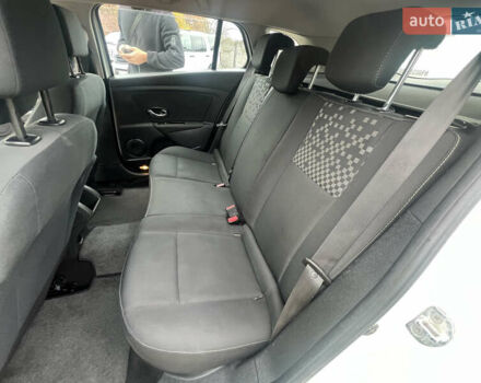 Белый Рено Меган, объемом двигателя 1.46 л и пробегом 255 тыс. км за 6500 $, фото 25 на Automoto.ua