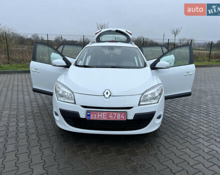 Білий Рено Меган, об'ємом двигуна 1.5 л та пробігом 250 тис. км за 7900 $, фото 8 на Automoto.ua