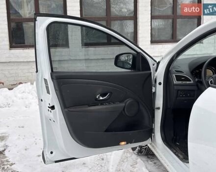 Білий Рено Меган, об'ємом двигуна 1.46 л та пробігом 265 тис. км за 6990 $, фото 32 на Automoto.ua