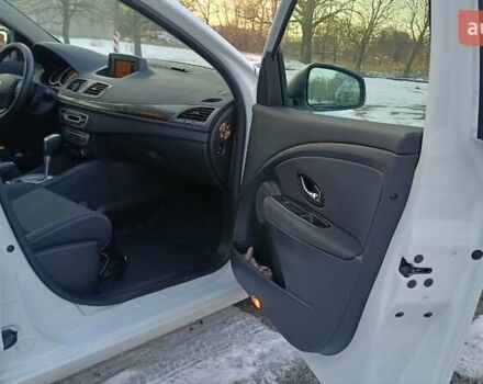 Белый Рено Меган, объемом двигателя 1.5 л и пробегом 216 тыс. км за 7800 $, фото 11 на Automoto.ua